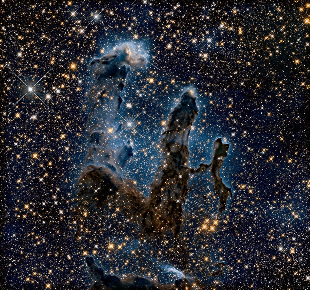 1920px New view of the Pillars of Creation %E2%80%94 infrared Heic1501b